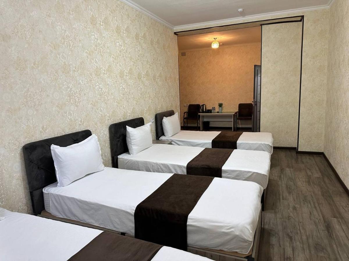 Yantai Hotel Taskent Exterior foto